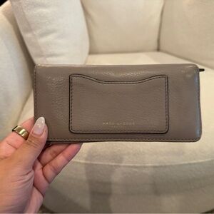 Marc Jacobs Gray Leather Wallet